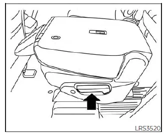 Nissan Pathfinder. Seats