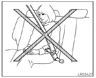 Nissan Pathfinder. Seat belts