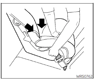 Nissan Pathfinder. Child restraints